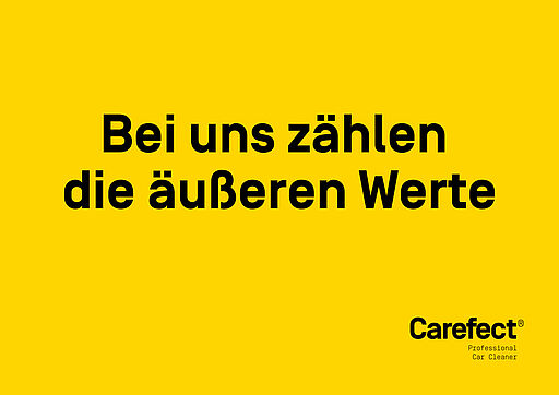 Deutsch (Alt-Text / SEO): Plakatmotiv mit dem Spruch „Bei uns zählen die äußeren Werte“ – Wortspiel zur Autopflege und zum glänzenden Außenfinish. English (Alt text / SEO): Poster featuring the slogan “For us, the outside matters” — a playful line about car care, exterior detailing and a high-gloss finish.